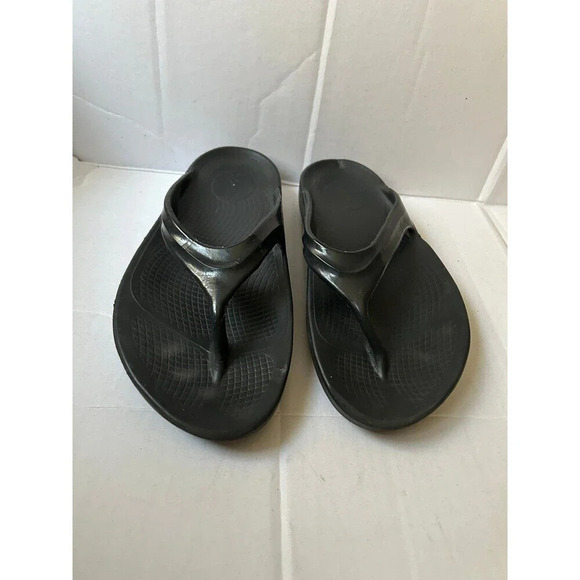 OOFOS Women’s Recovery Thong Sandals Black W9 - Picture 1 of 10